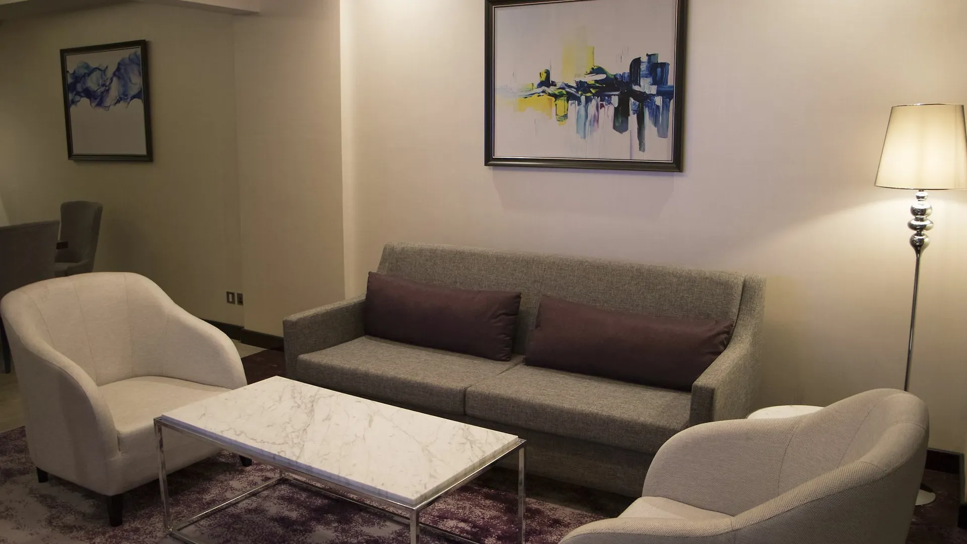 Paradise Elite Hotel Al-Tahlia Jeddah 4*,